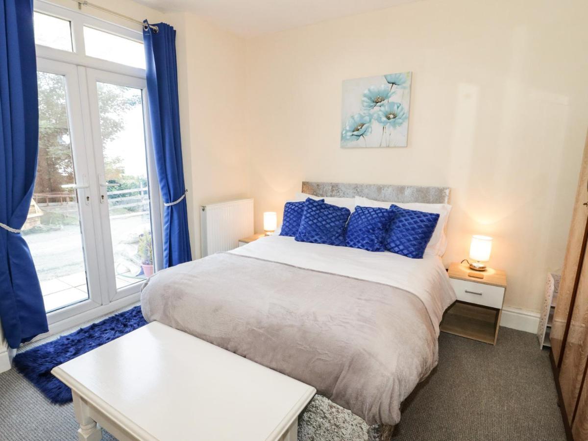 Llys Madoc, Basement Apartment Penmaenmawr Ngoại thất bức ảnh