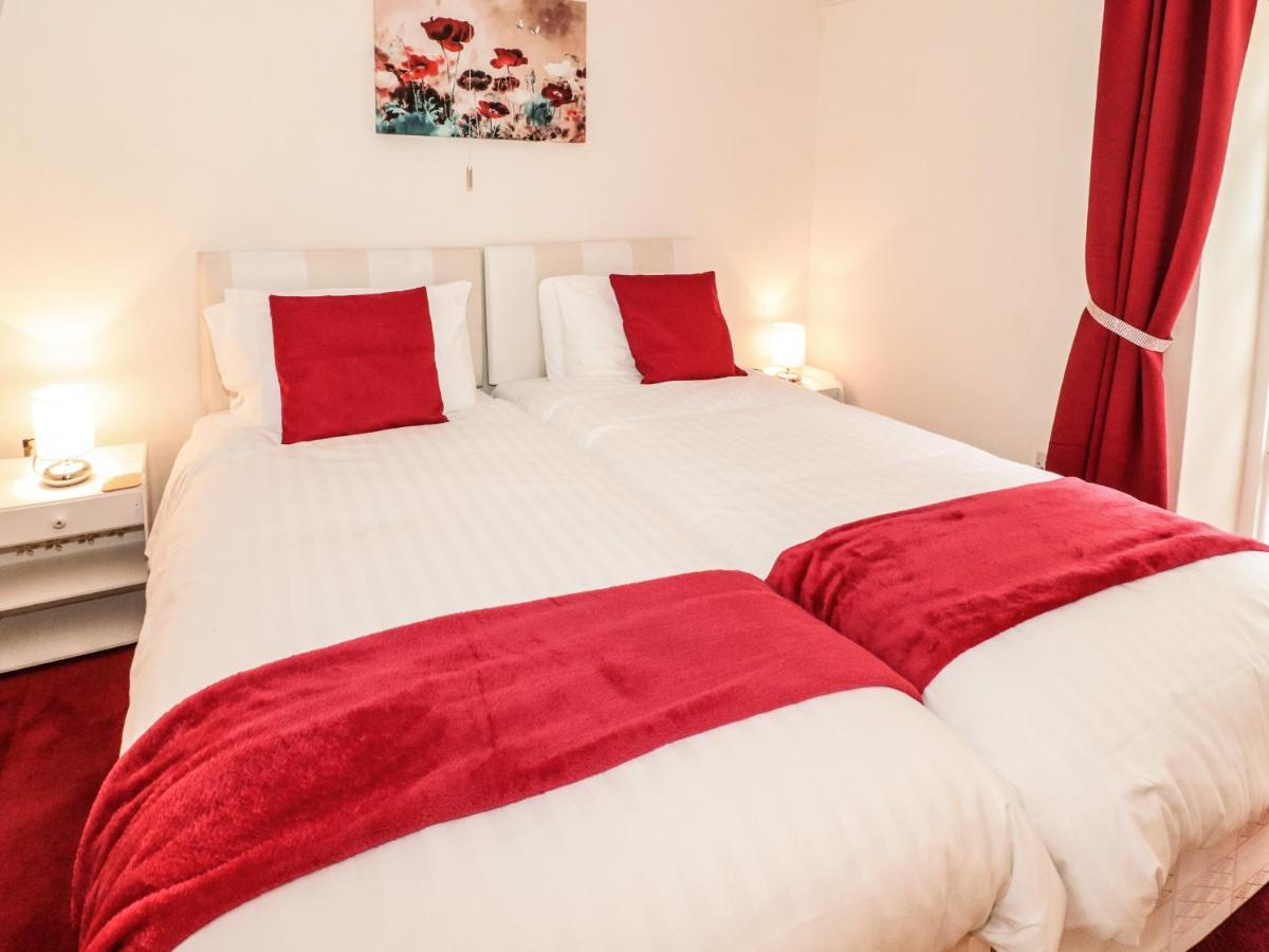 Llys Madoc, Basement Apartment Penmaenmawr Ngoại thất bức ảnh