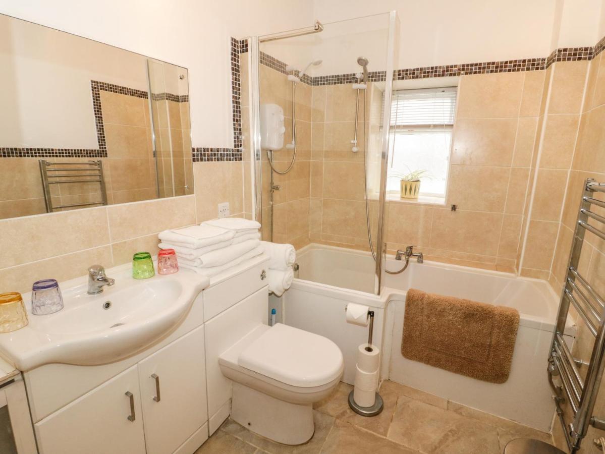 Llys Madoc, Basement Apartment Penmaenmawr Ngoại thất bức ảnh